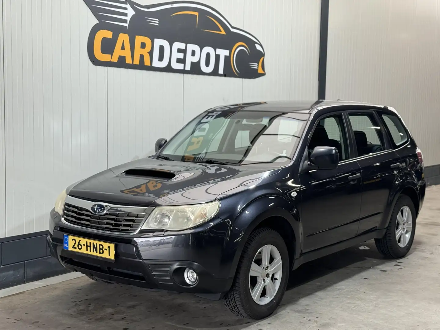 Subaru Forester 2.0D Comfort Gris - 1