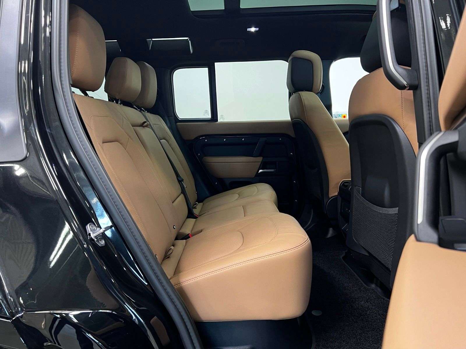 2026 Land Rover Defender 110 P400 X-DYNAMIC SE thumb 24