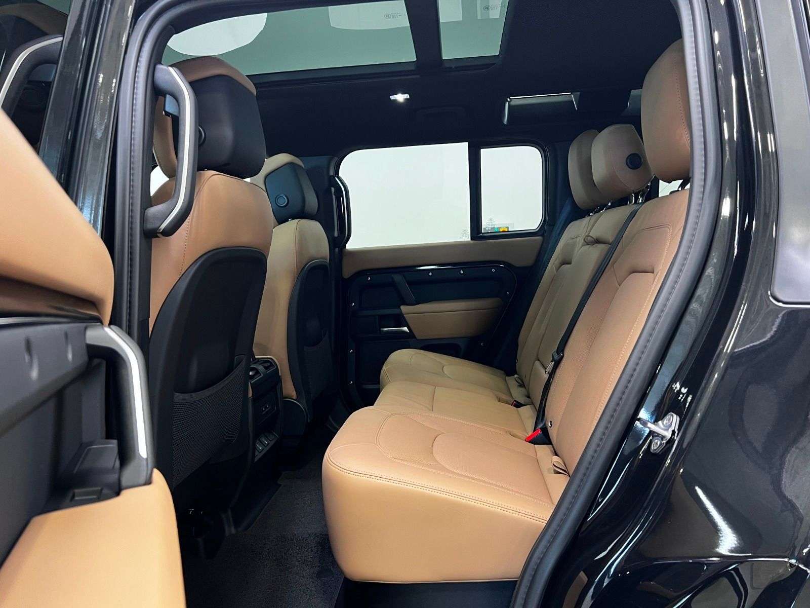 2026 Land Rover Defender 110 P400 X-DYNAMIC SE thumb 25