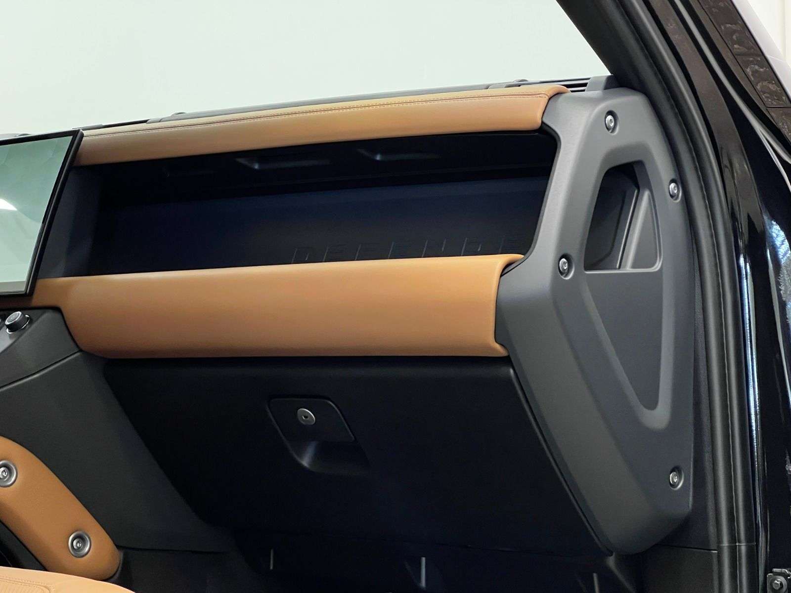 2026 Land Rover Defender 110 P400 X-DYNAMIC SE thumb 34