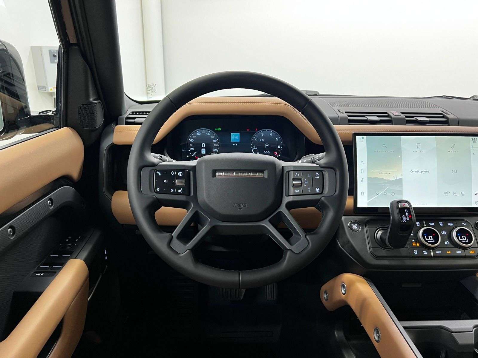2026 Land Rover Defender 110 P400 X-DYNAMIC SE thumb 15