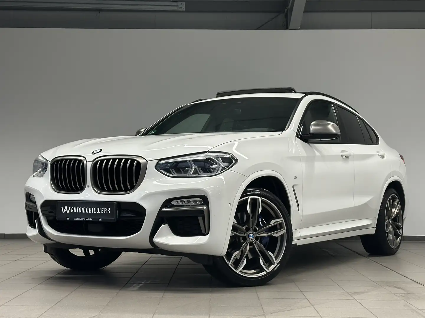 BMW X4 M40 i SHADOW | H&K | AHK | PANO | MEMO | 21 Blanc - 1