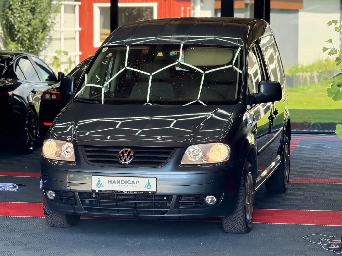 Volkswagen Caddy Life 4Motion AHK Gris - 2