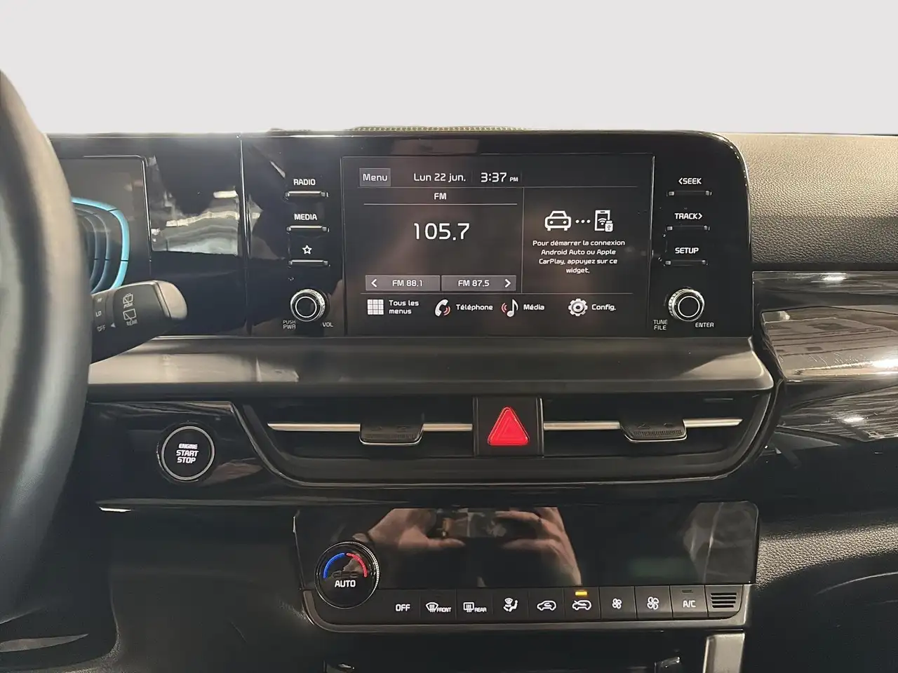 Kia Seltos снимка Kia Seltos