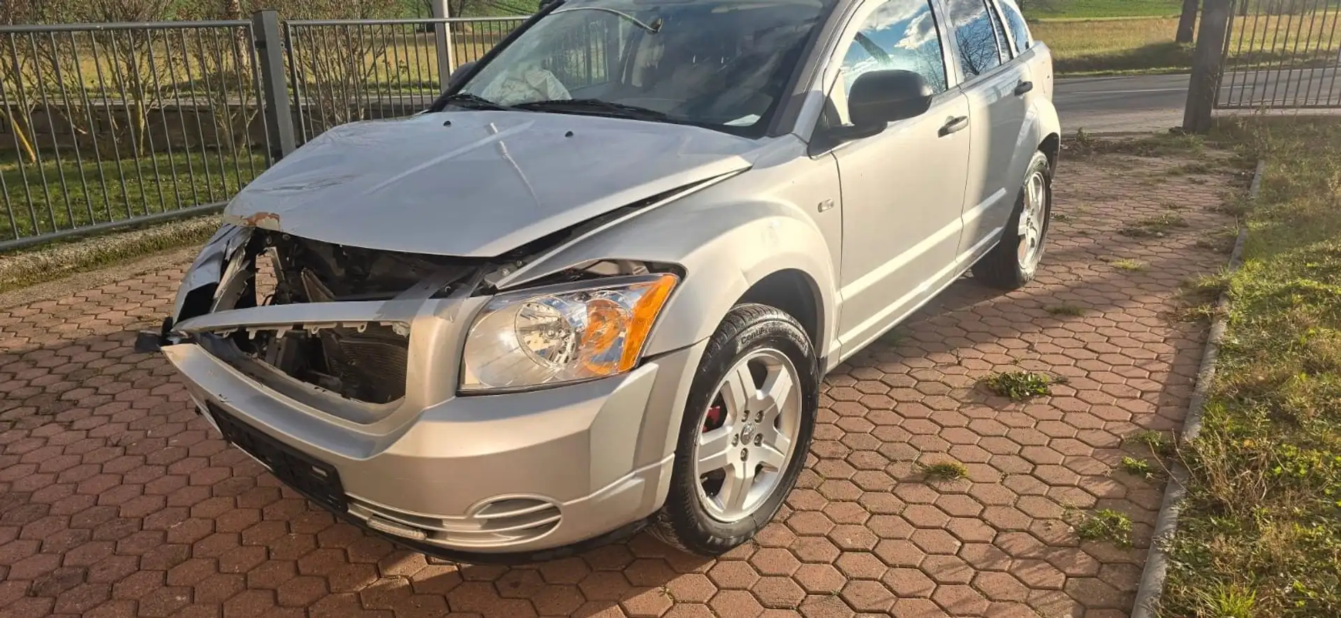 Dodge Caliber SE 1.8 Grau - 1