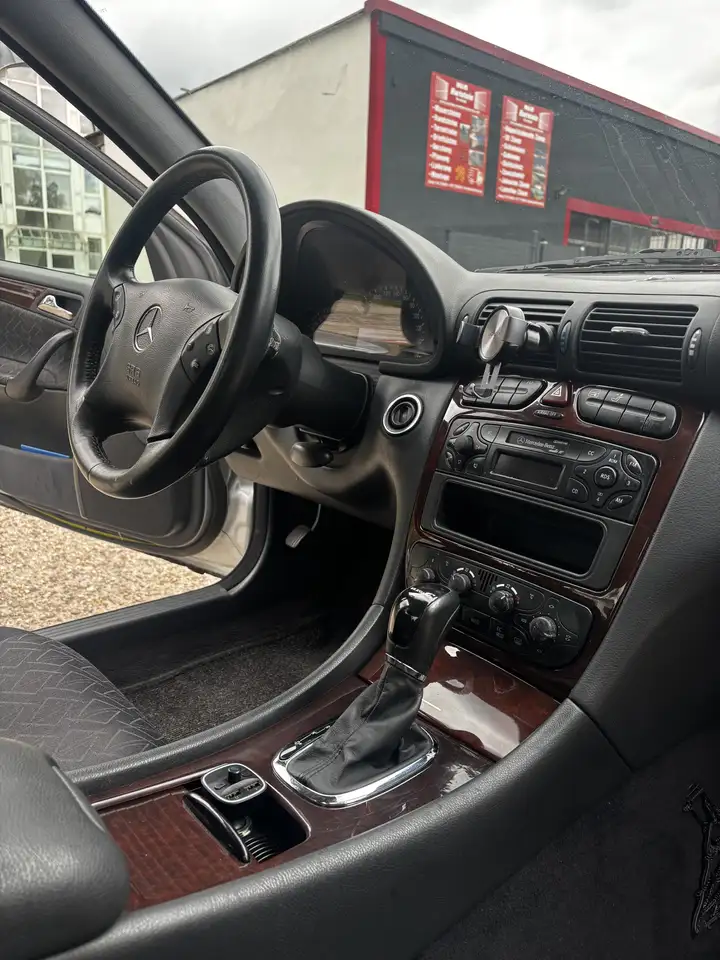 Mercedes-Benz C 180 Elegance, foto 10
