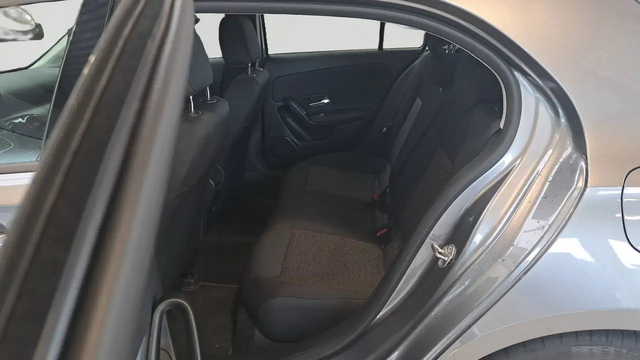 Mercedes-Benz A-Class A 180 AUTOM-ESSENTIAL LINE, миниатюра 18