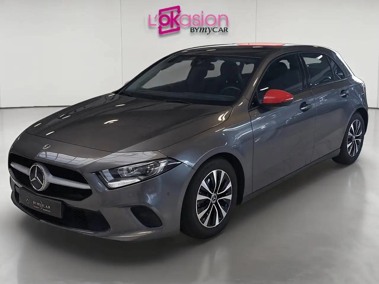 Mercedes-Benz A-Class A 180 AUTOM-ESSENTIAL LINE