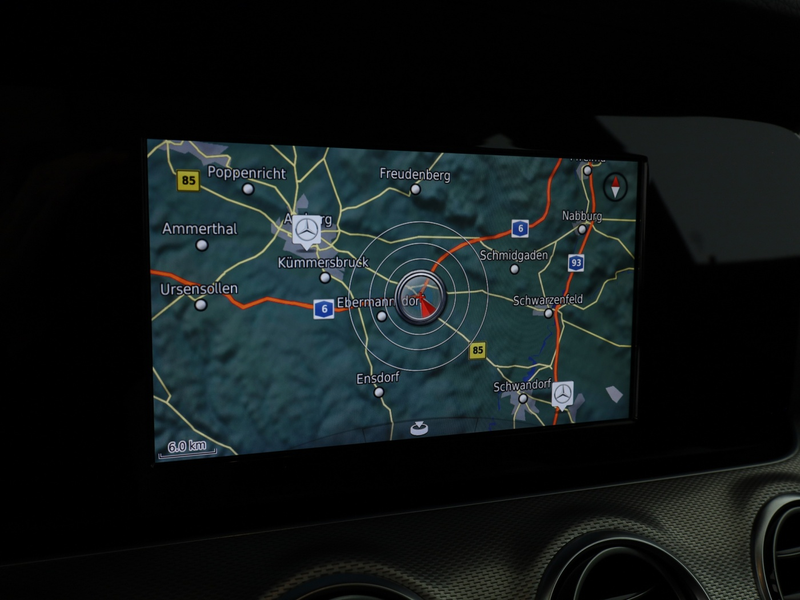 Mercedes-Benz E 250 *Exclusive*Multibeam*PDC*360°*Pre-Safe** — photo 13