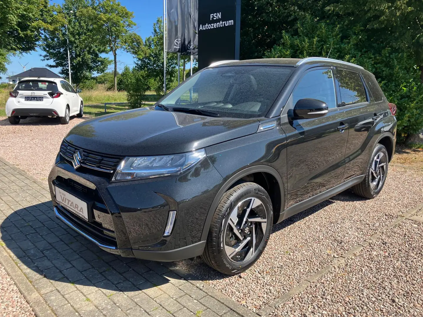 Suzuki Vitara 1.4 COMFORT+ Schwarz - 1
