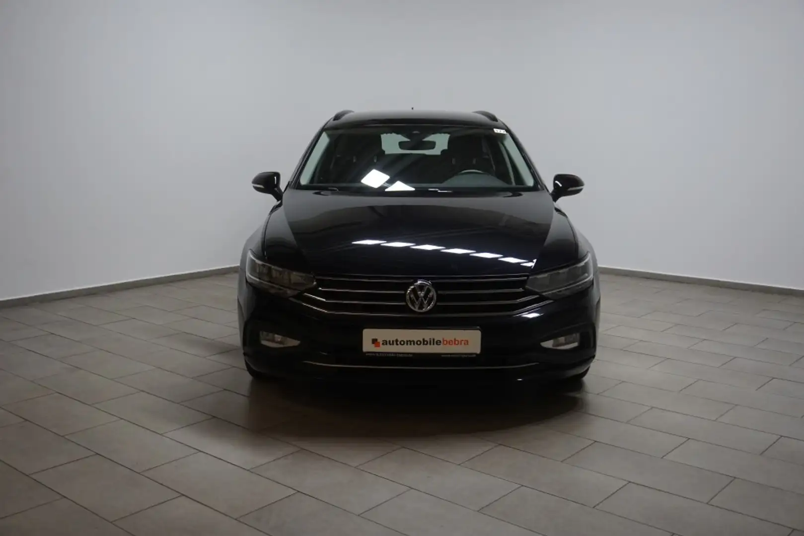 Volkswagen Passat 2.0TDI DSG Business Virtual AHK Navi Schwarz - 2