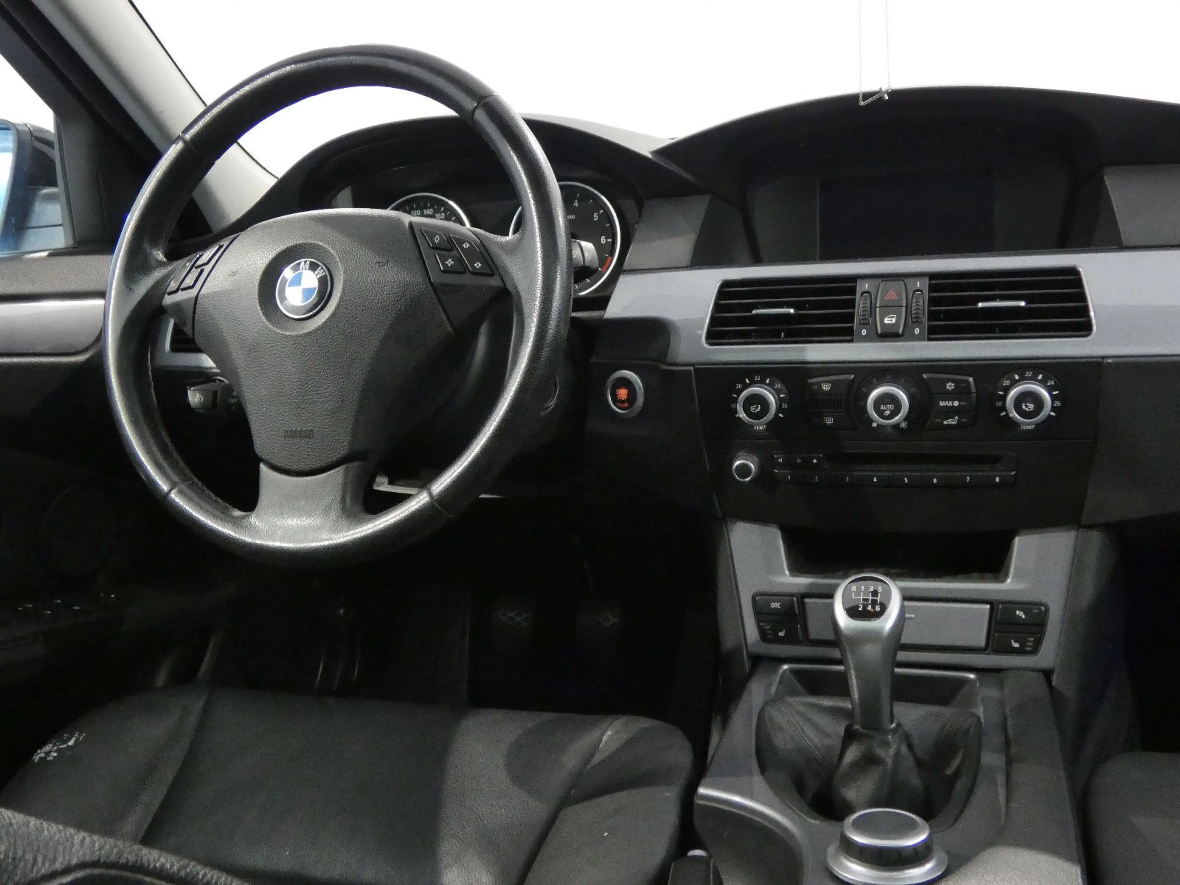 BMW 523 i Limousine Xenon/Navi/Leder/SHZ/PDC/Tempomat — photo 15