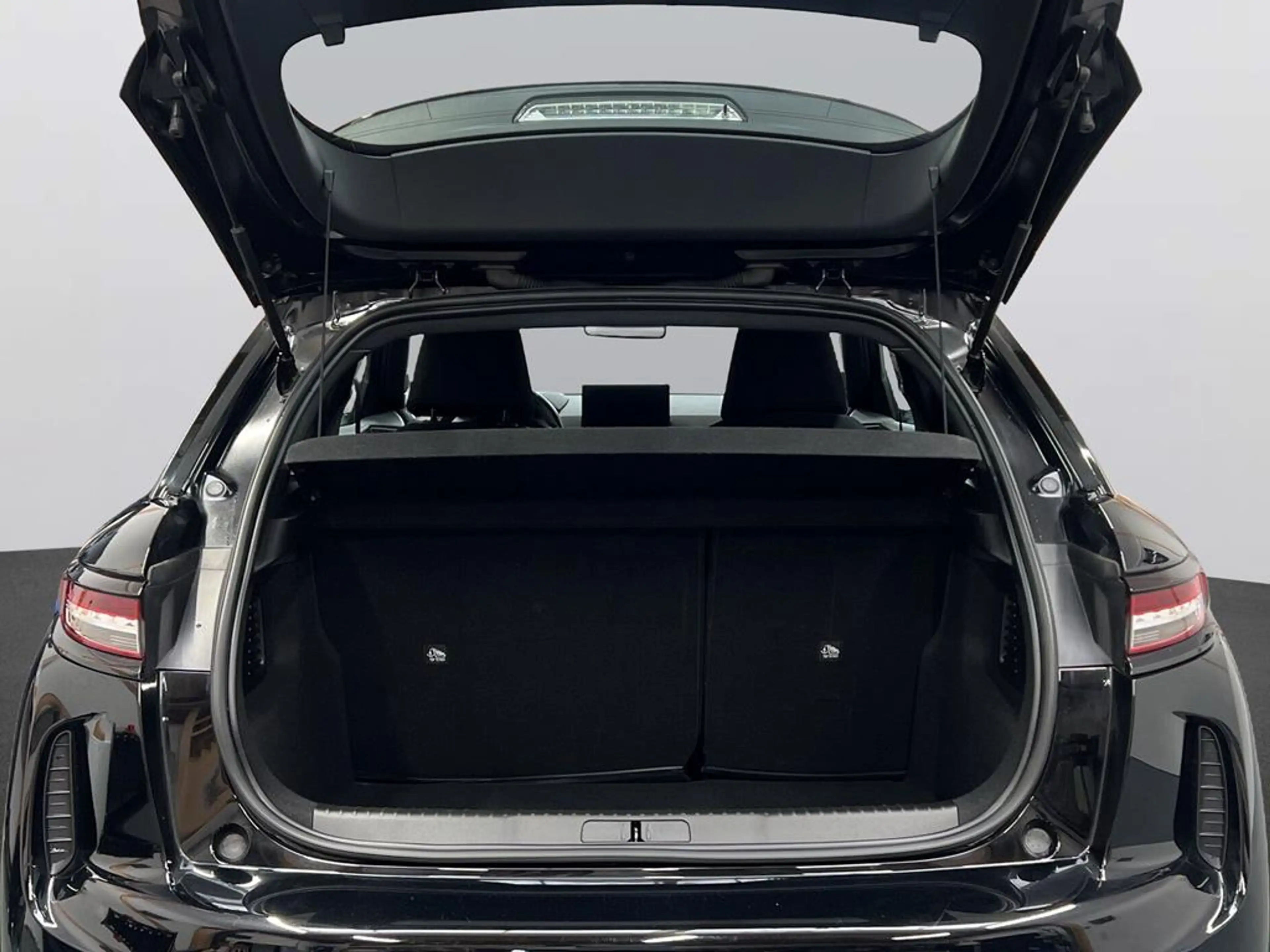 DS Automobiles DS 3 Crossback Montmartre — photo 7