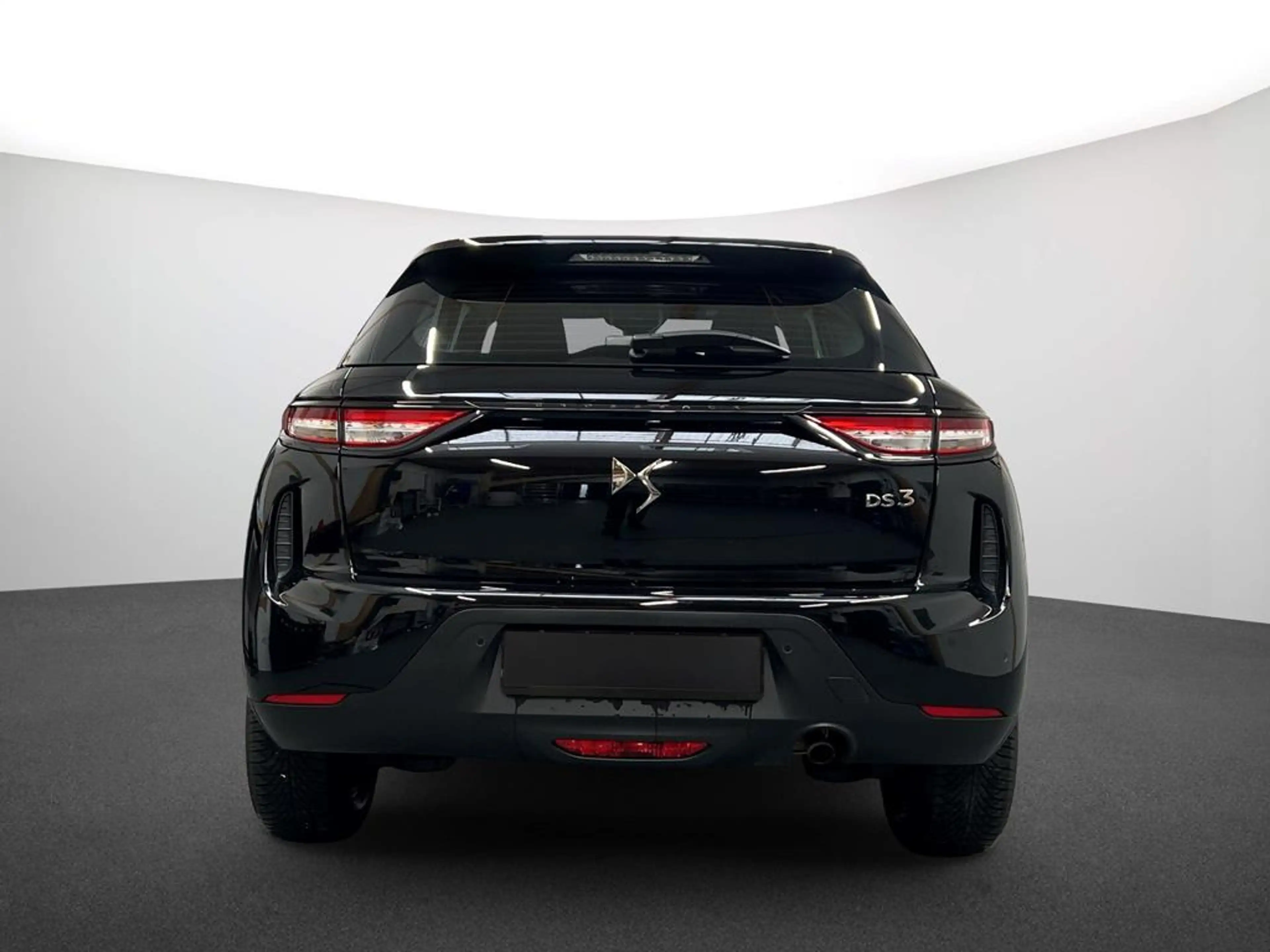 DS Automobiles DS 3 Crossback Montmartre — photo 3