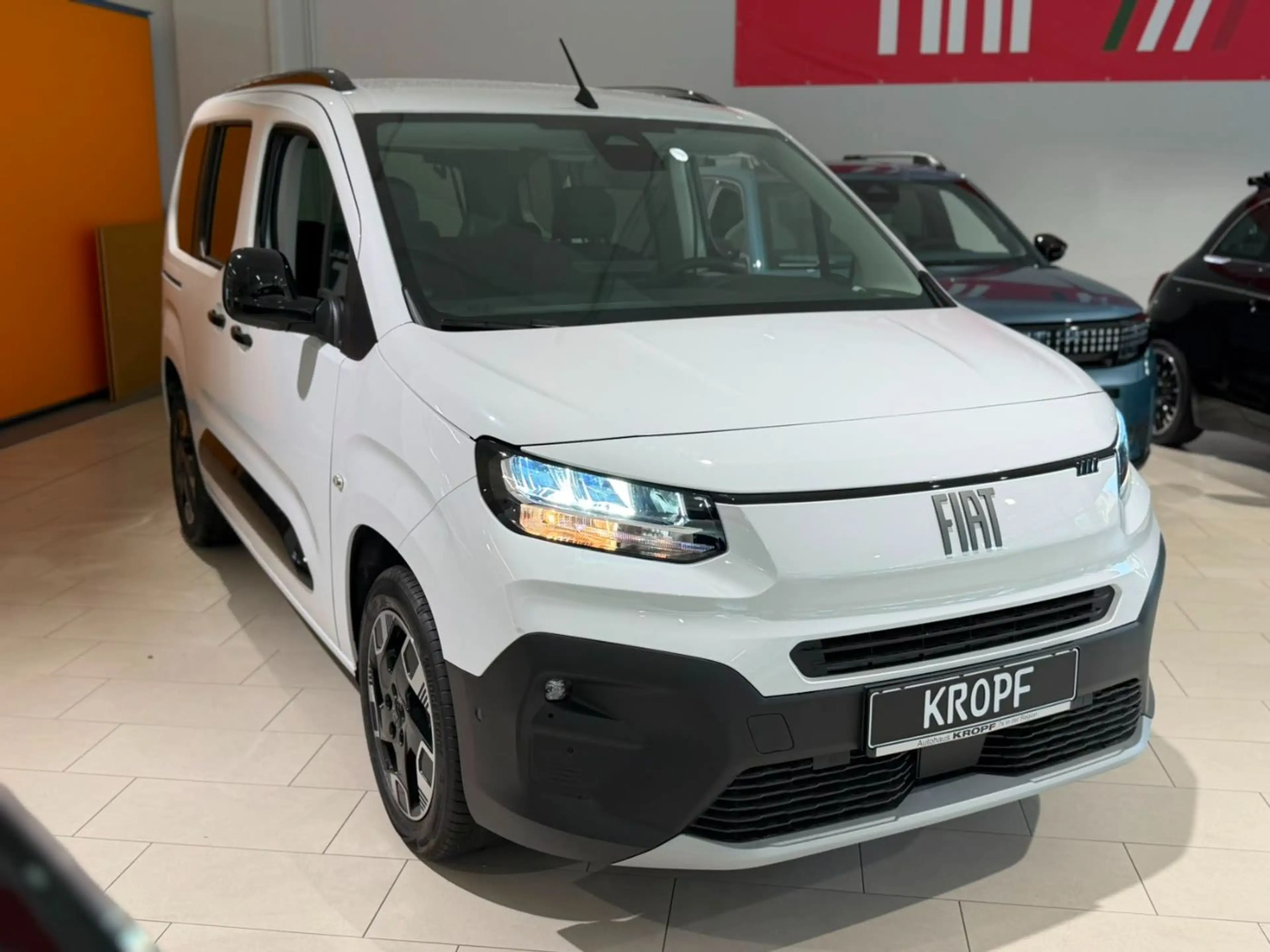 Fiat Qubo L L1 1.5 5-Sitzer L1 Diesel 96 kW La Prima — photo 2