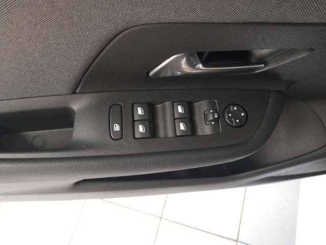 Opel Mokka E