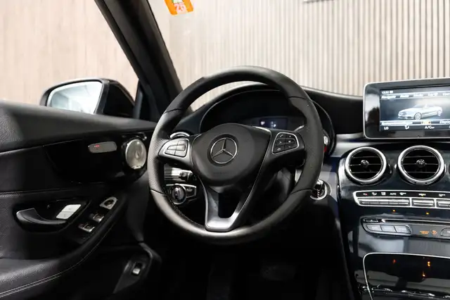 Mercedes-Benz C-Class view 14