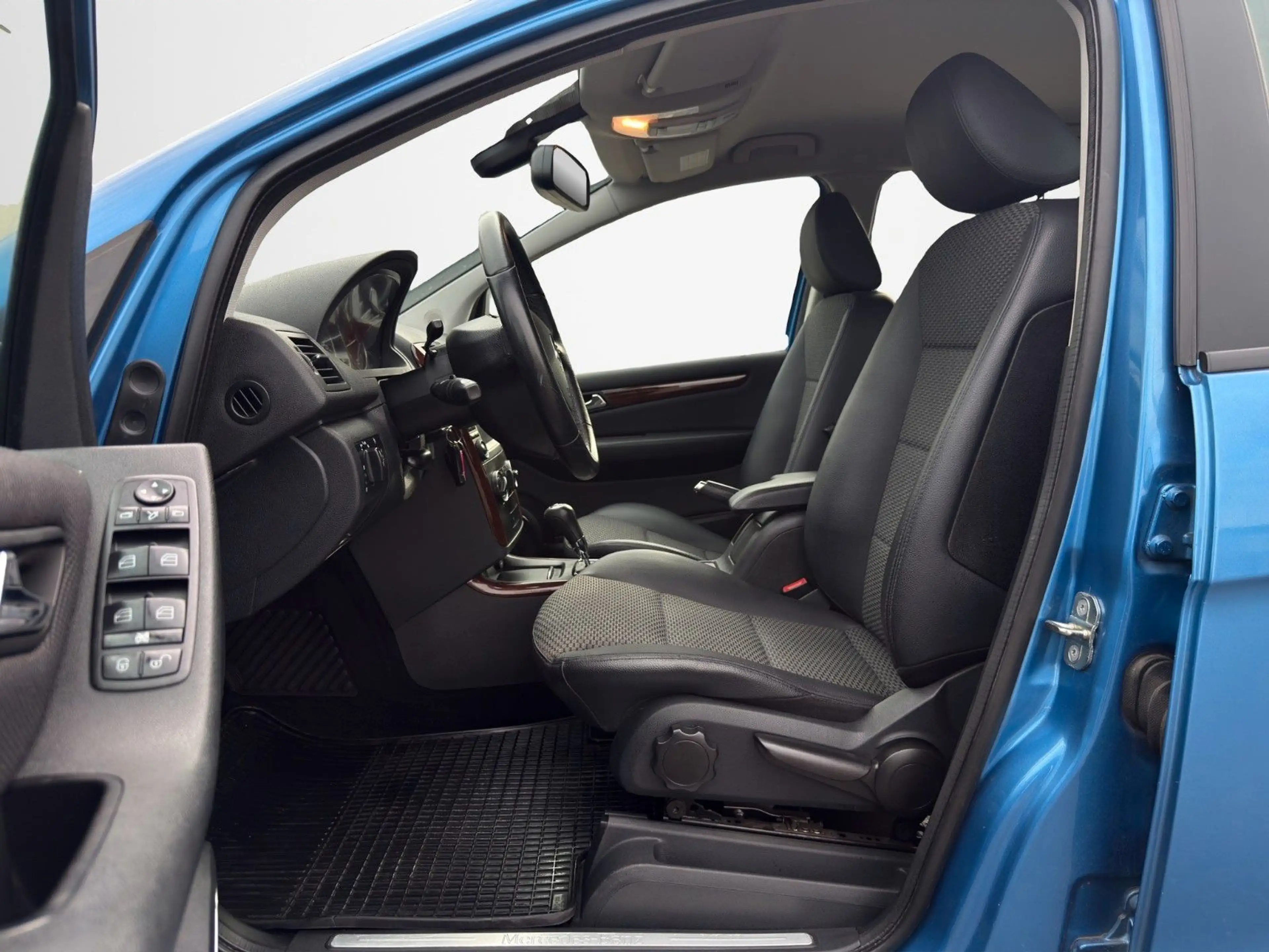 Mercedes-Benz A 150 Elegance Automatik/Nur 69tkm/TÜV&Insp Neu — photo 9