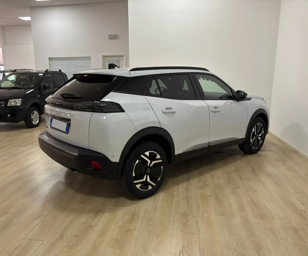 Peugeot 2008 2008 II 2023 1.2 puretech Allure Weiß - 2
