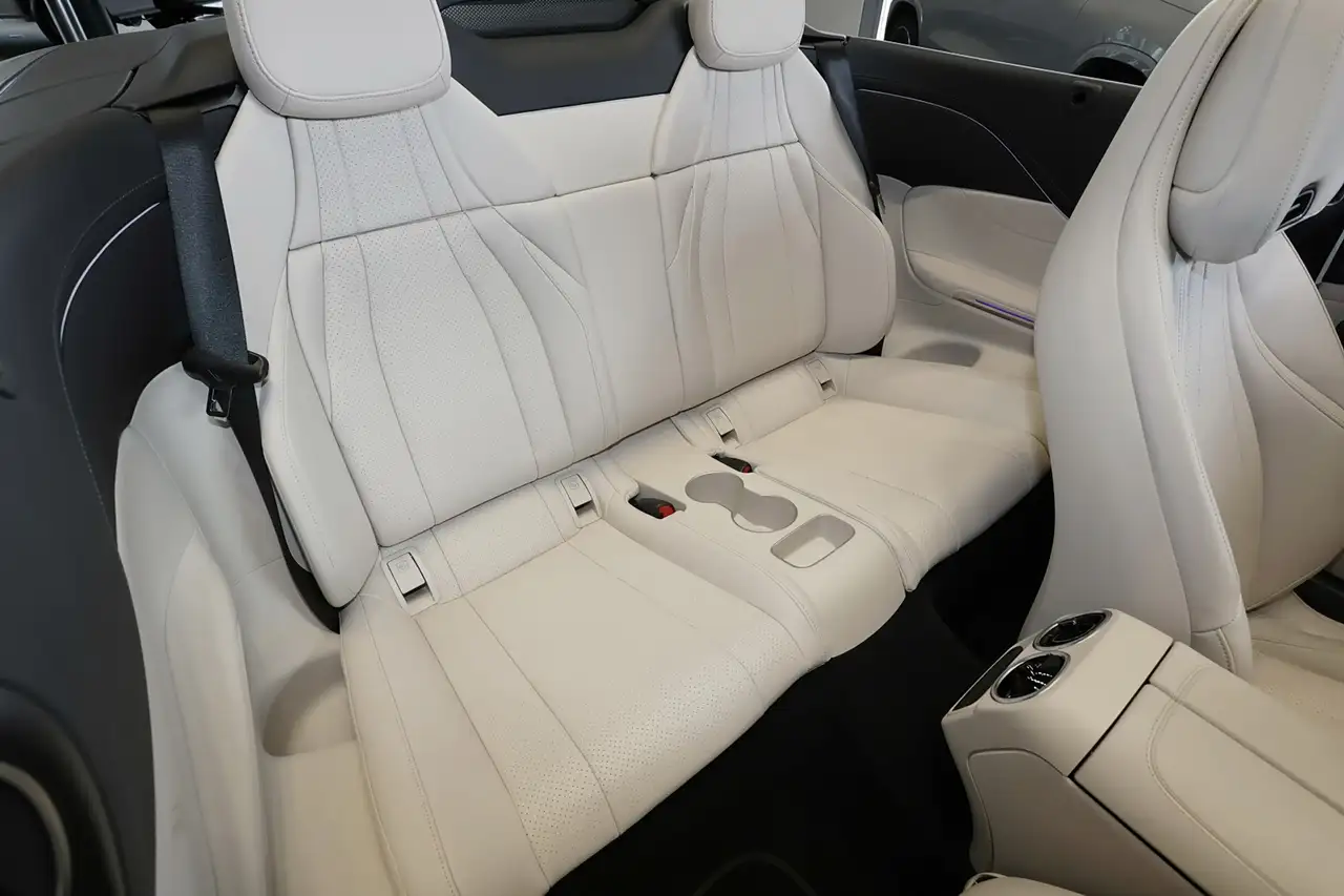 Mercedes-Benz CLE 200 Cabrio AMG HEADUP+MEMORY+KEYLESS+20" 6