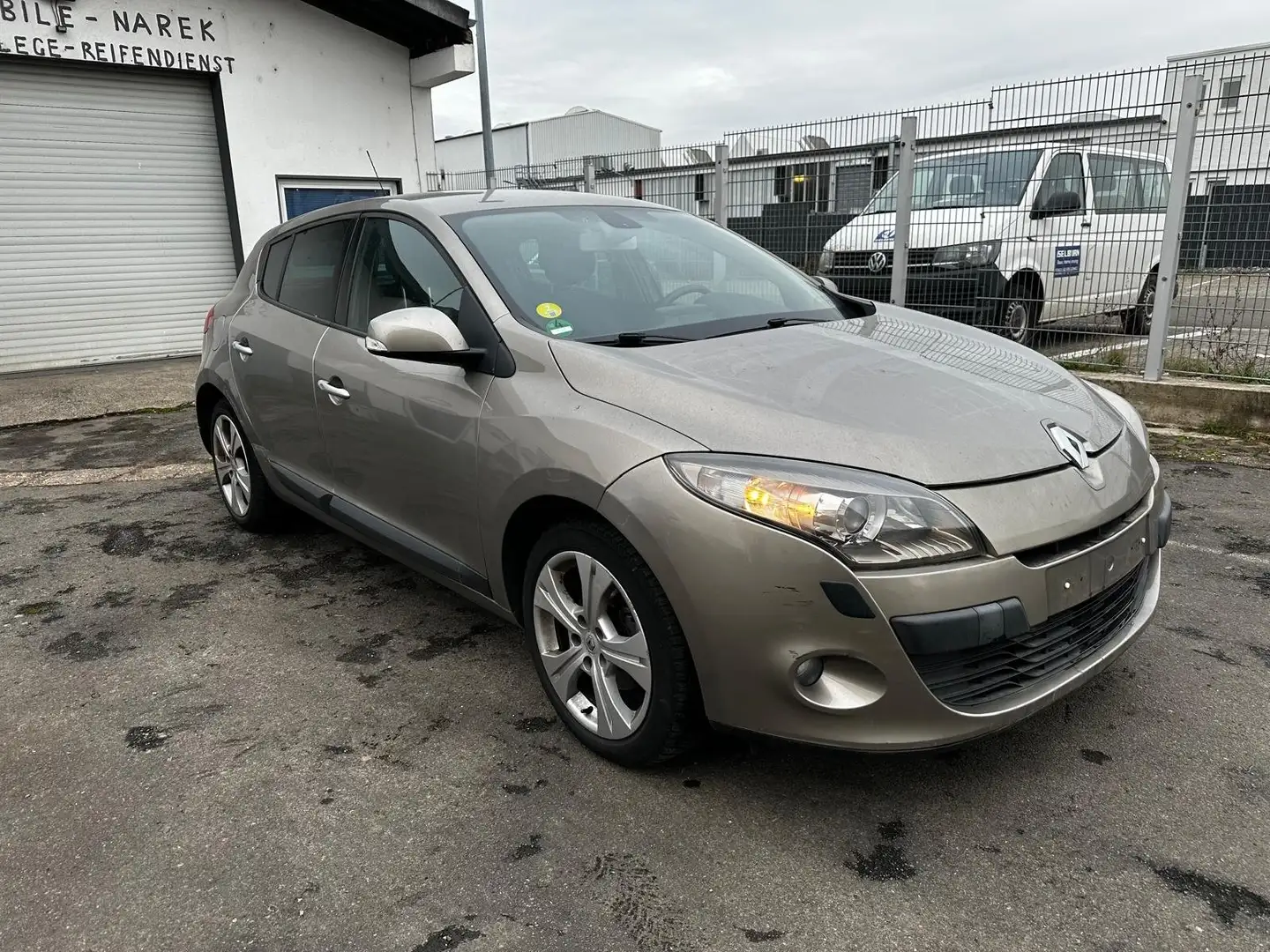 Renault Megane Megane Fließheck 2.0 140 CVT Dynamique Brun - 2