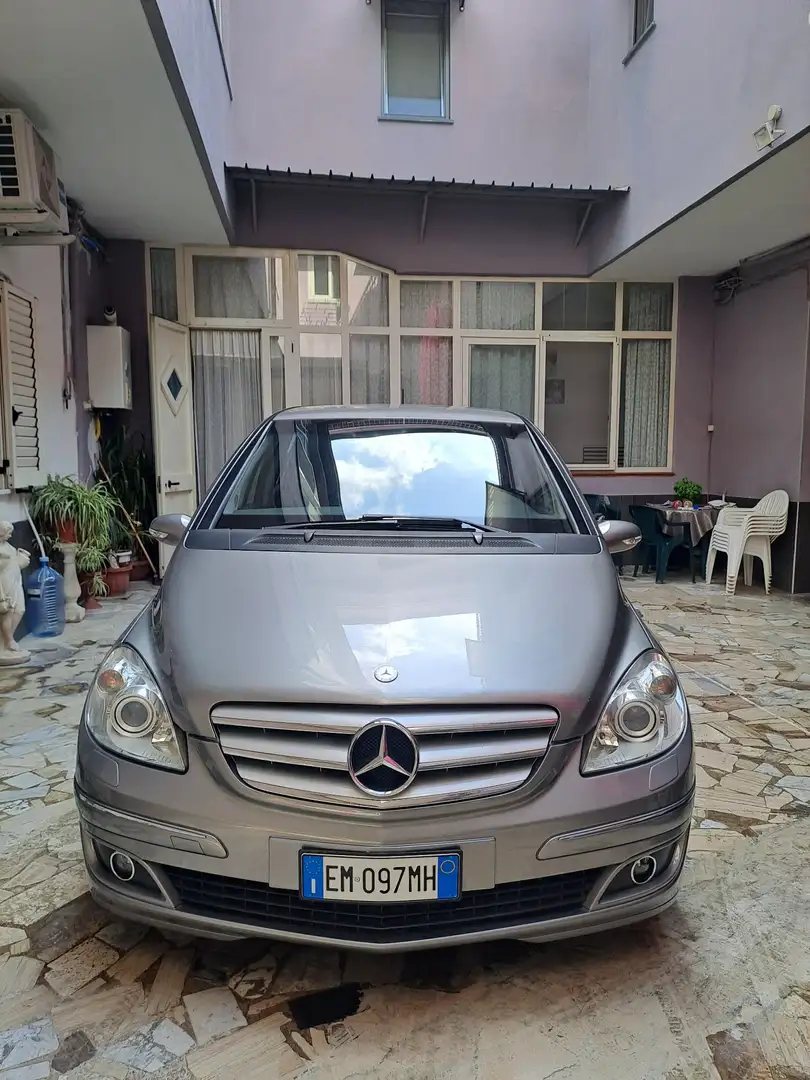 Mercedes-Benz 200 sport - 1