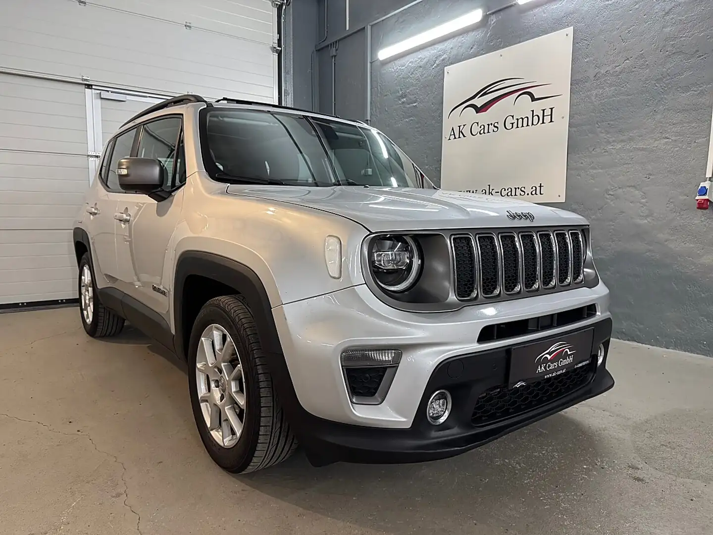 Jeep Renegade 1,3 MultiAir Limited*Anhänger*Keyless*Pano*Lede... Grau - 1