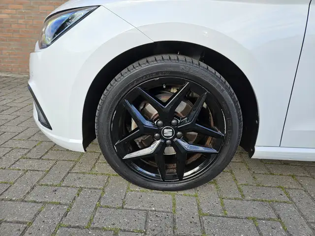 SEAT Ibiza view 4