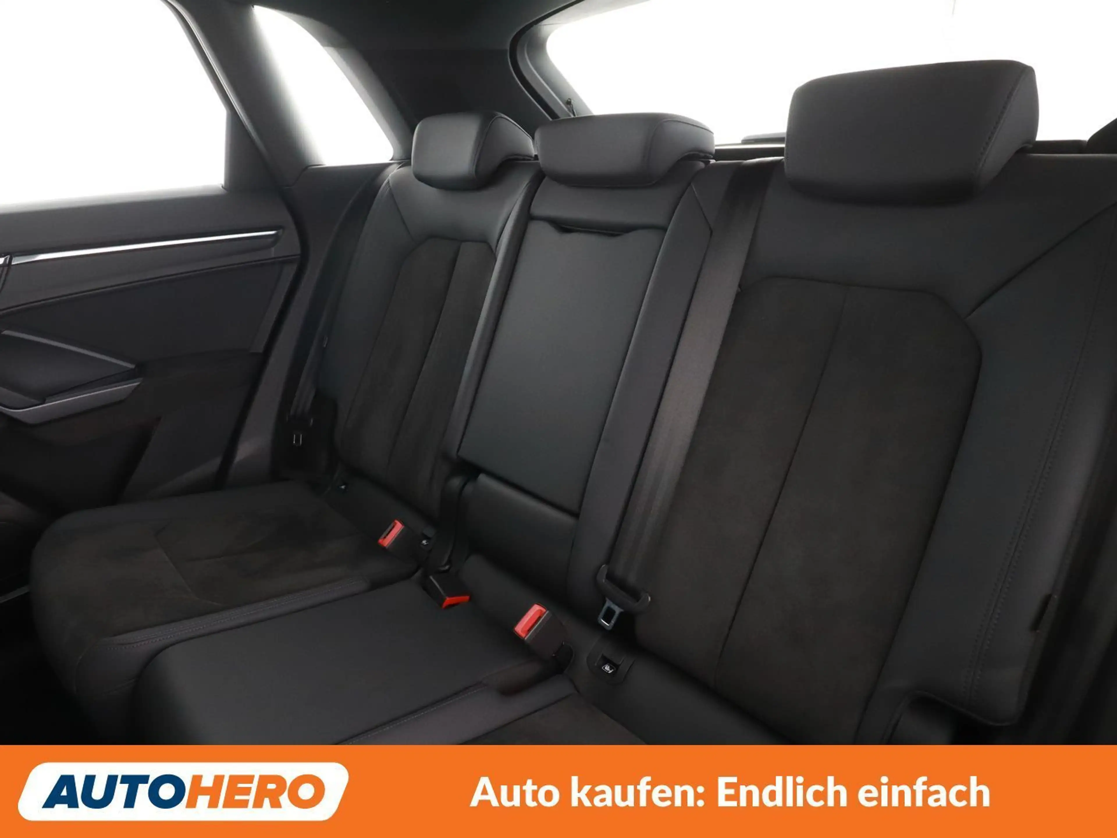 Audi RS Q3 2.5 TFSI quattro — photo 14