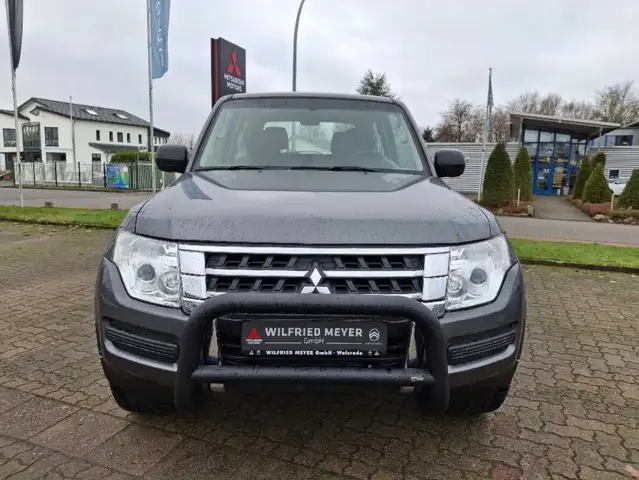 Mitsubishi Pajero 3-Türer 3.2 DI-D Automatik