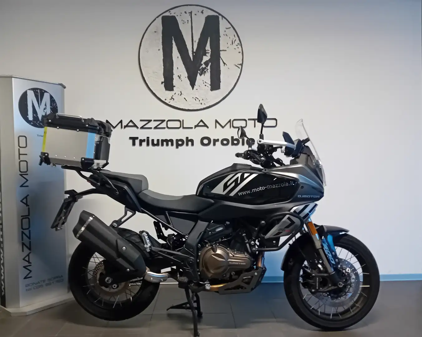 QJ Motor SRT 600 SX Schwarz - 1