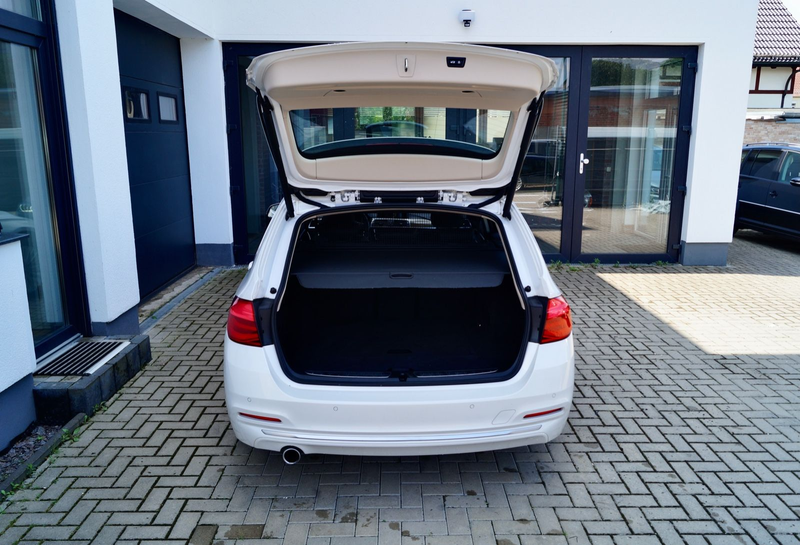 BMW 318 i Touring Luxury Line Purity — photo 7