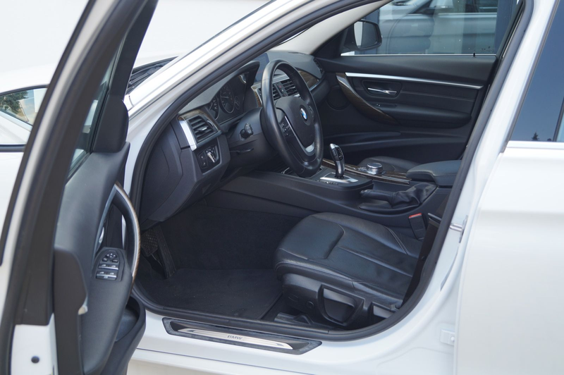 BMW 318 i Touring Luxury Line Purity — photo 10