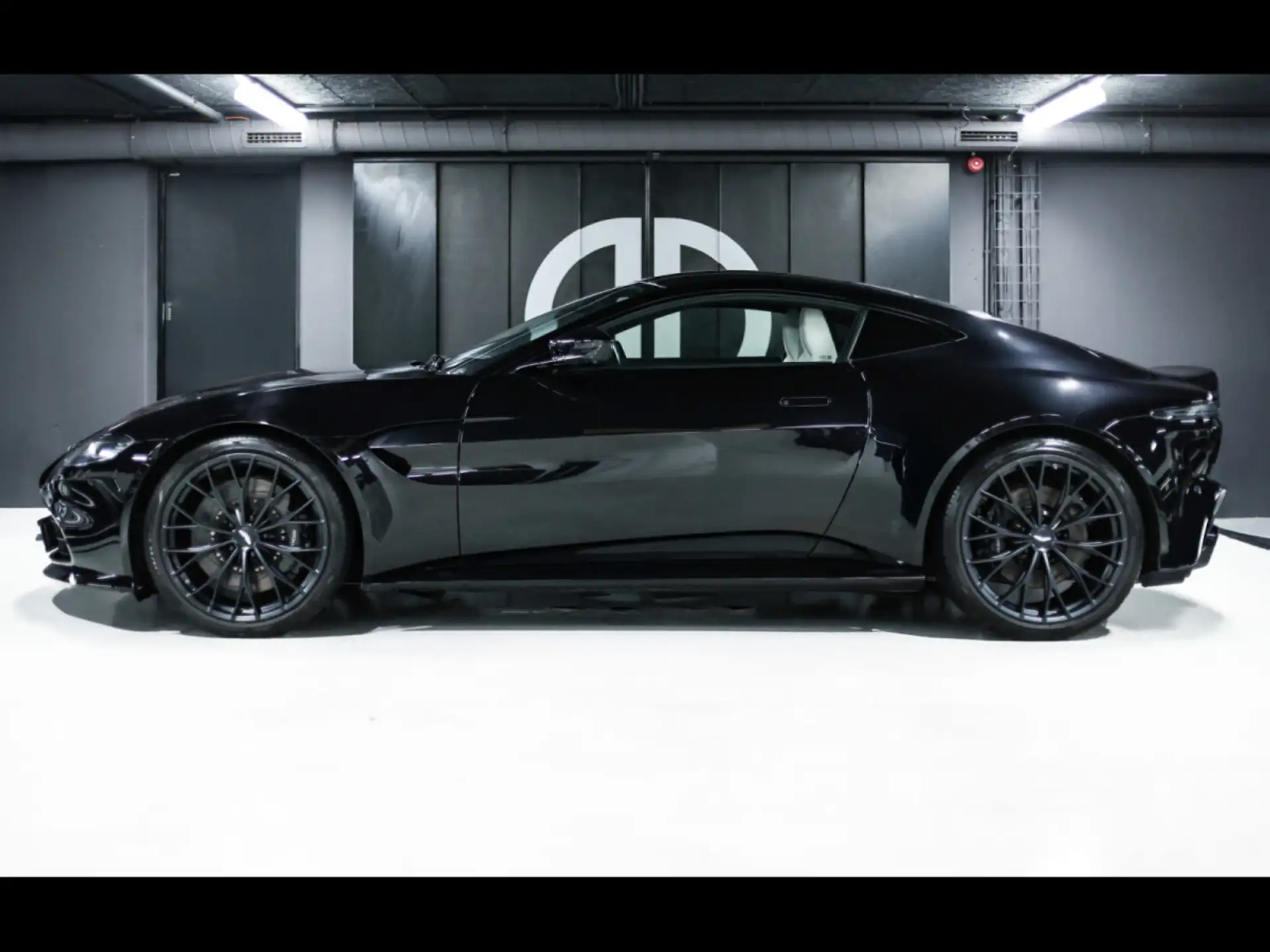 애스턴마틴 밴티지 V8 Coupe 2022 검정 사진 7