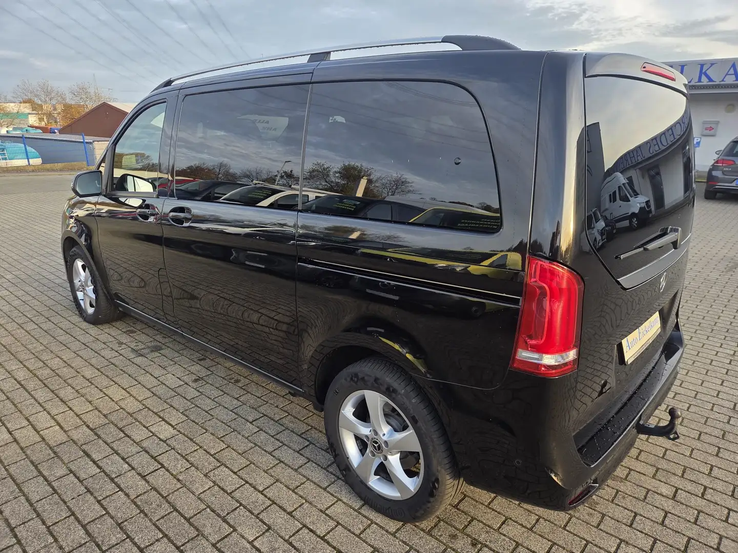 Mercedes-Benz V 250 V 250 d 9G 4 Matic Edition kompakt AHK LED NAVI Schwarz - 2