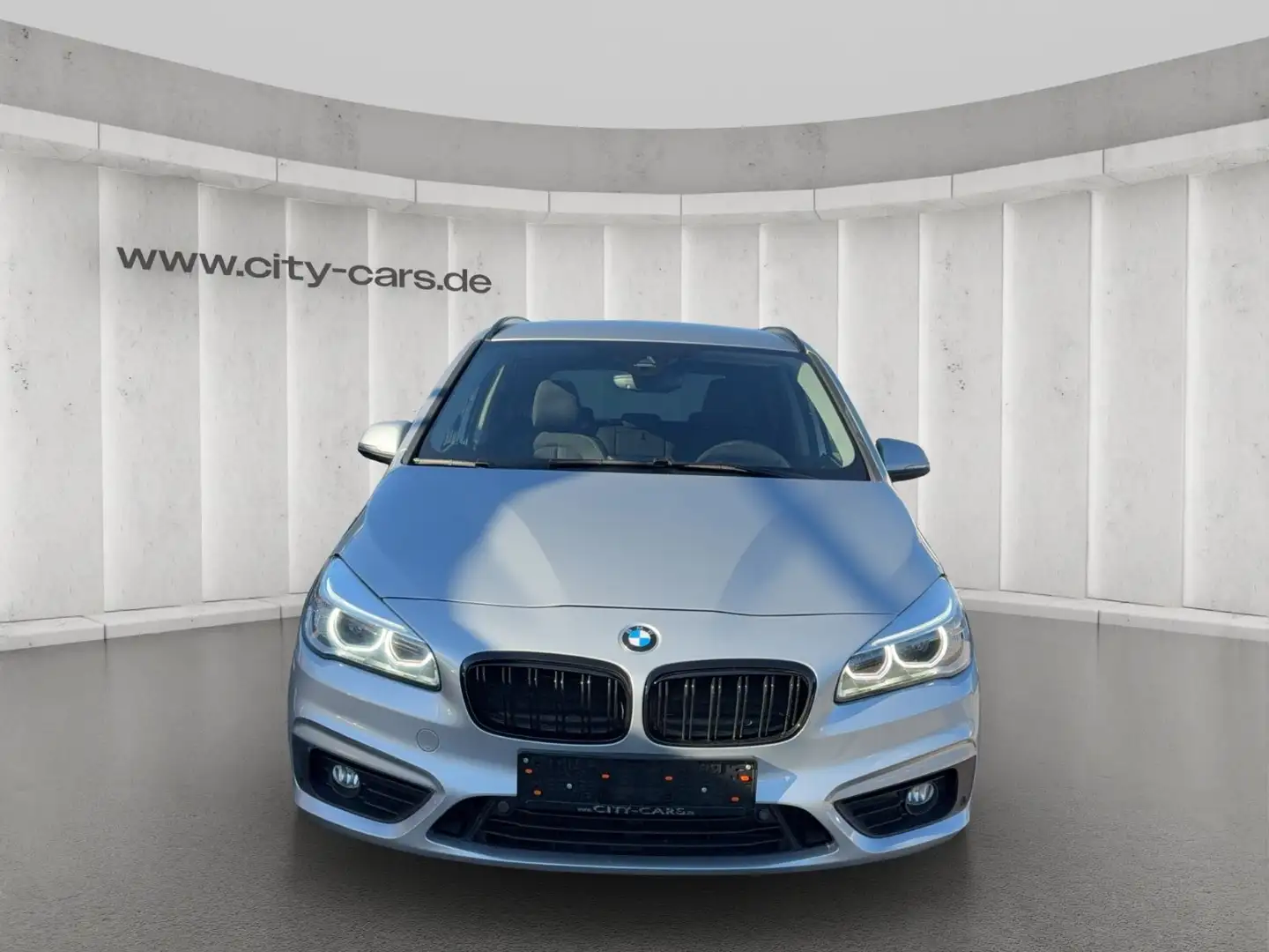 BMW 218 Active Tourer*Automatik*LED*Navi*Sportsitze Silber - 2