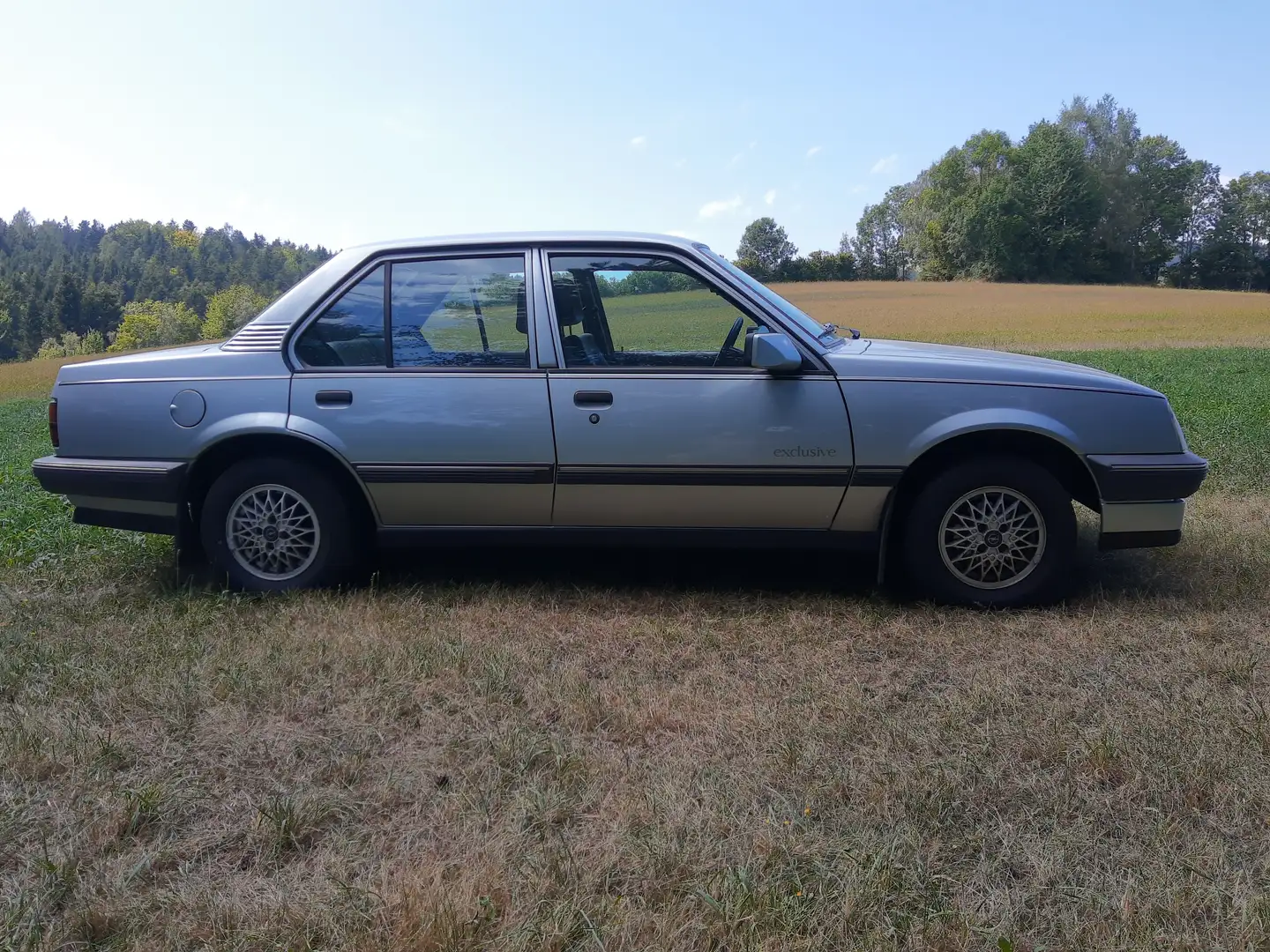 Opel Ascona Ascona Exclusive 1,6 i Blau - 2