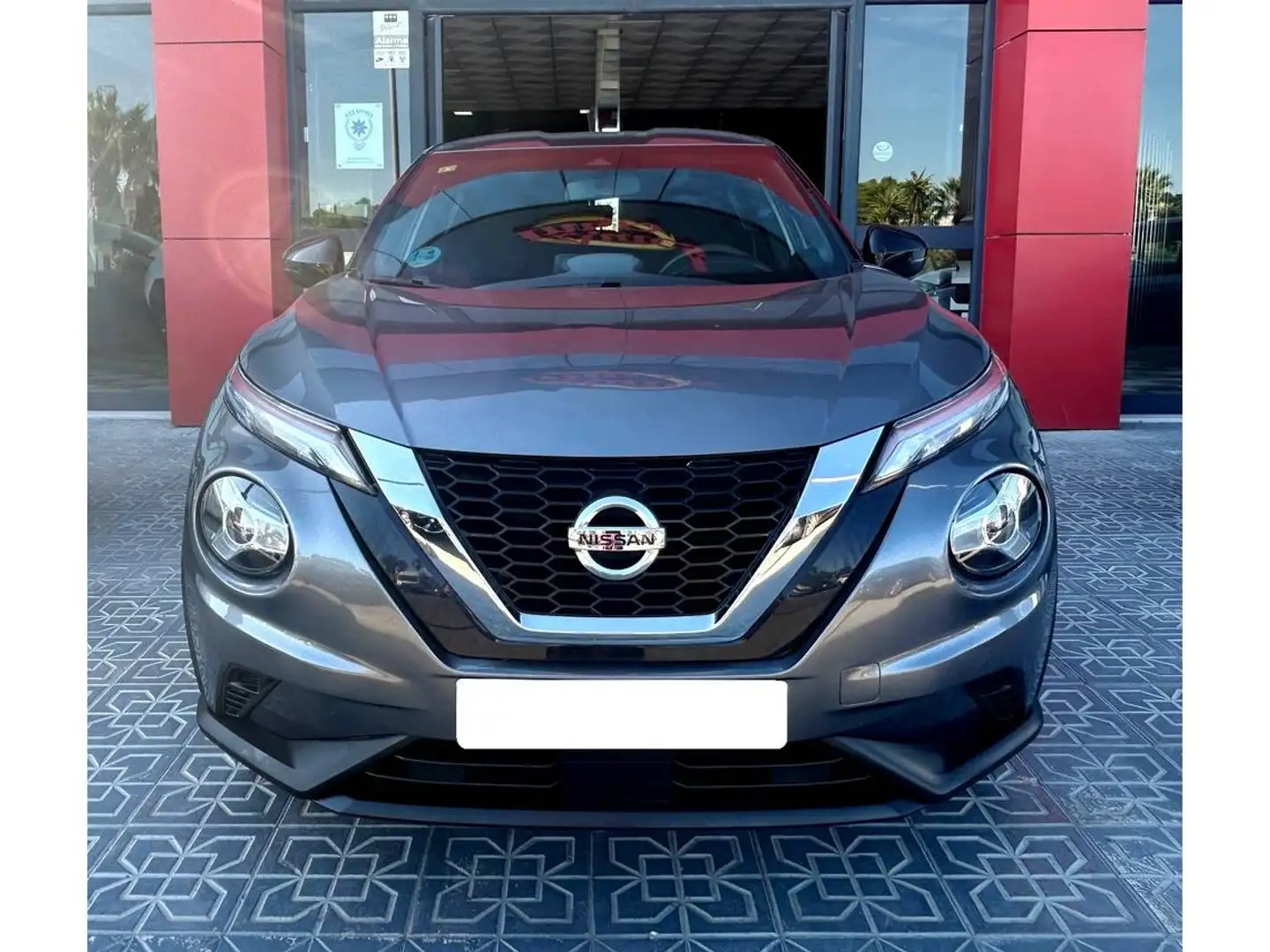 Nissan Juke 1.0 DIG-T Acenta 4x2 114 Argent - 2