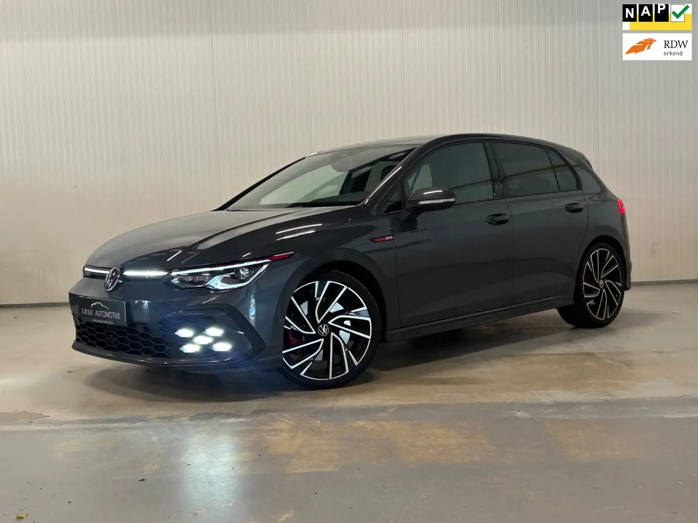 Volkswagen Golf GTI 2.0 TSI | IQ LIGHTS | ACC | LANE ASSIST | DARK GRE Grijs - 1