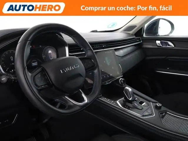 Lynk & Co 01 view 12