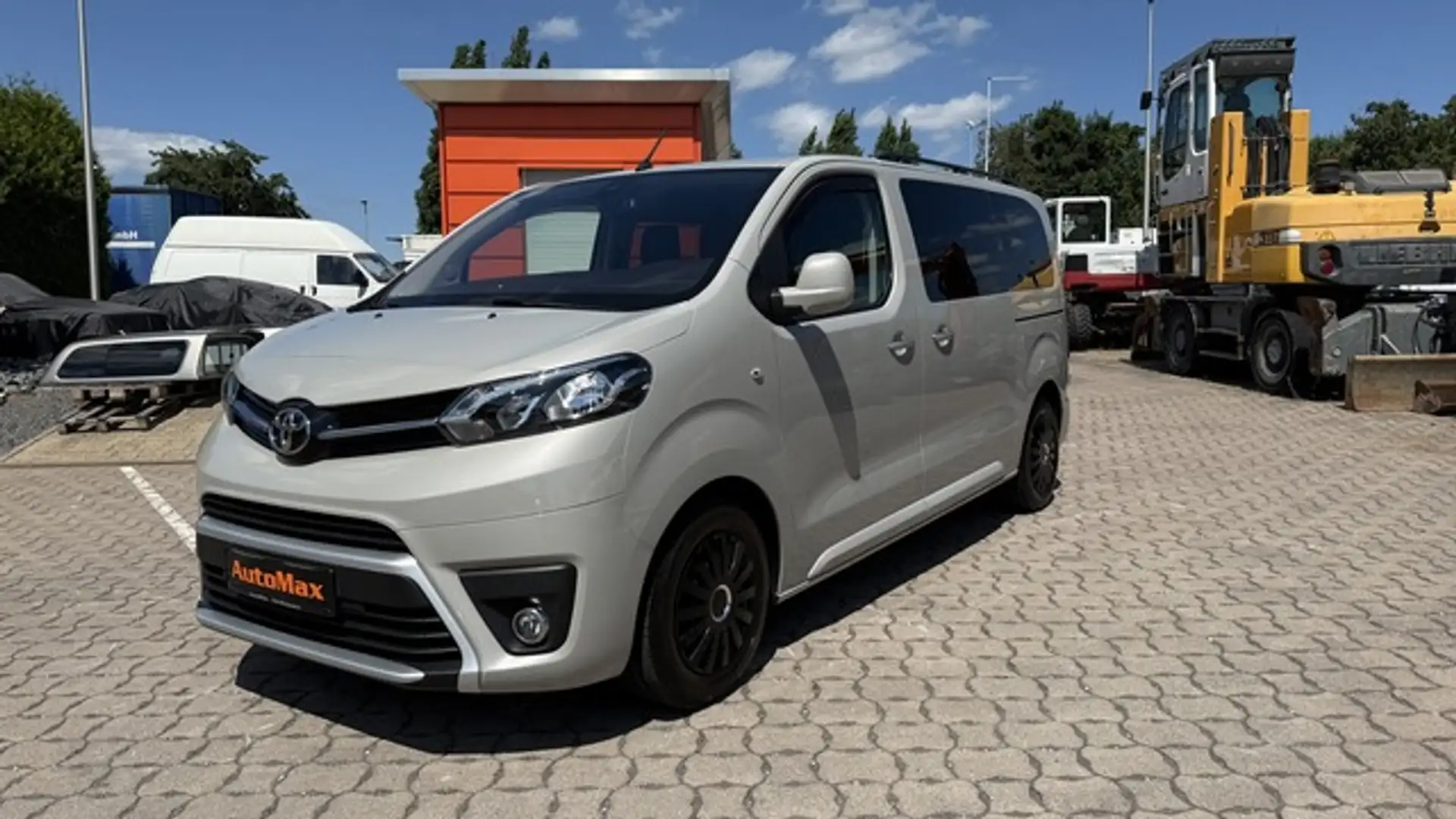 Toyota Proace Verso 1.5 D-4D L1 Business Navi Rückfahrkamera Kl Gris - 1