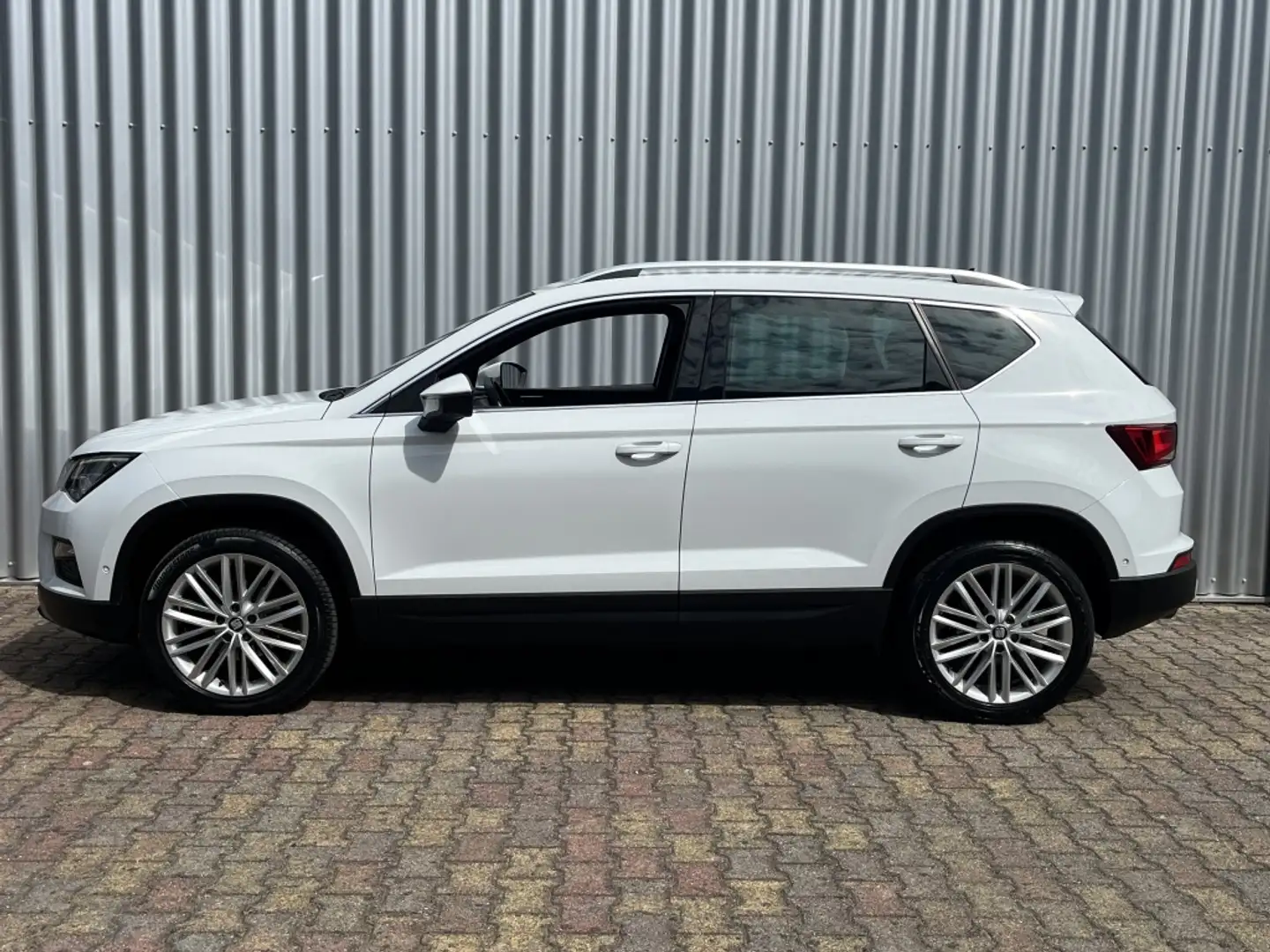 SEAT Ateca 1.5 TSI Xcellence Business Intens Automaat 360 Cam Blanc - 2