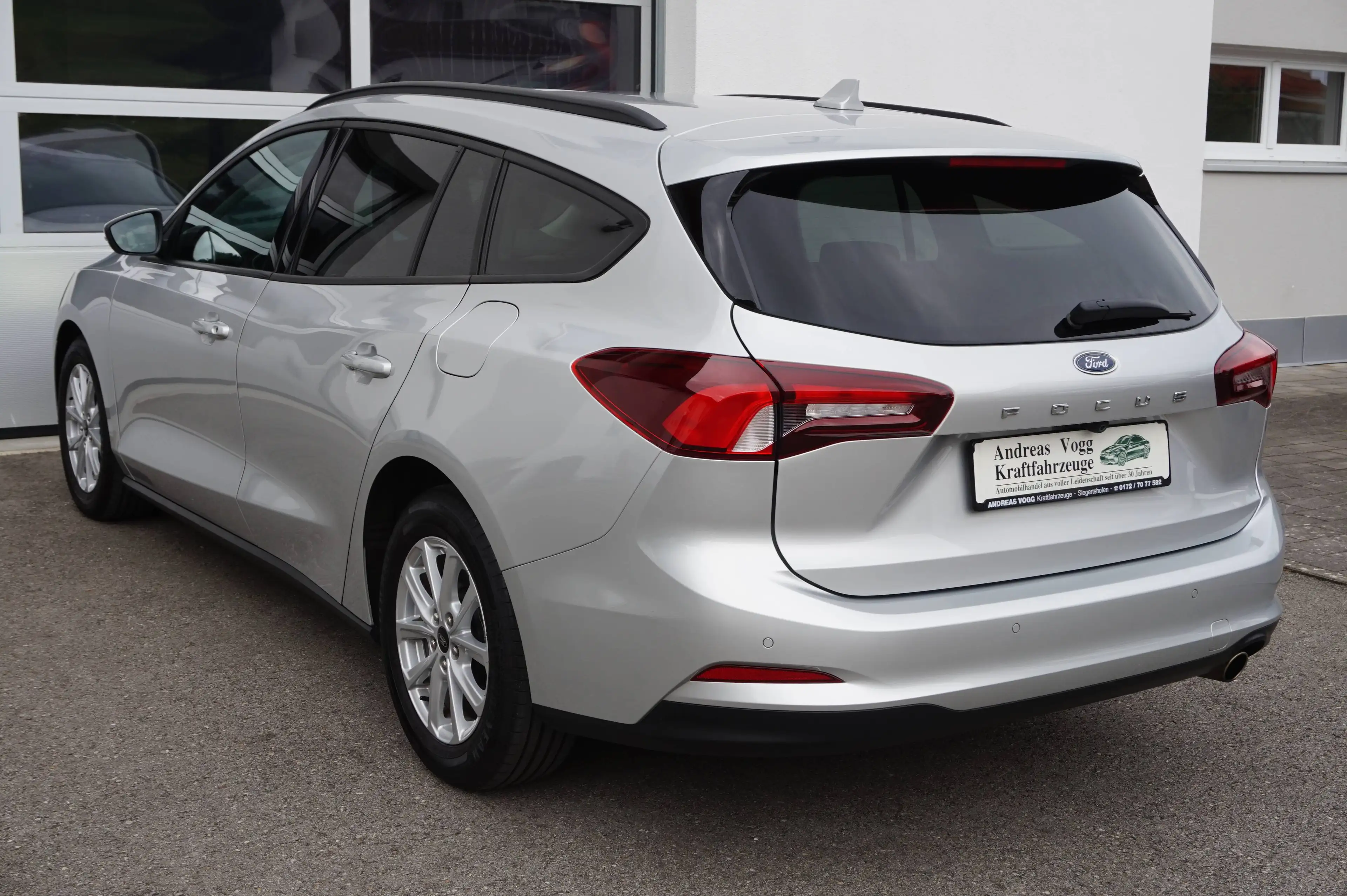 Ford Focus Turnier 1,5 TDCI Cool & Co. Top gepf. 1-Hand Kundendienst gepflegt — photo 4