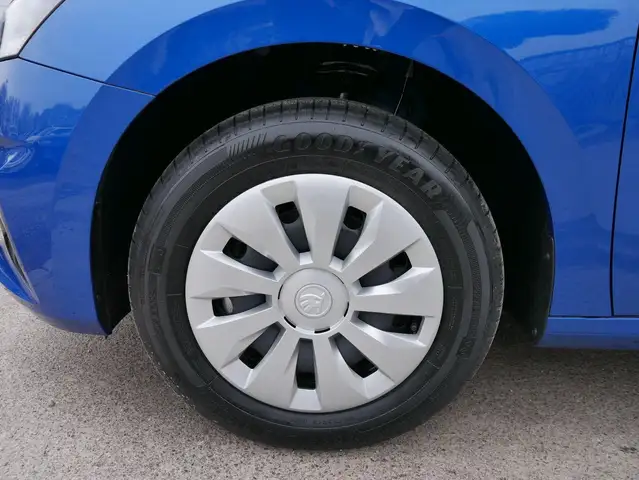 Skoda Fabia view 3