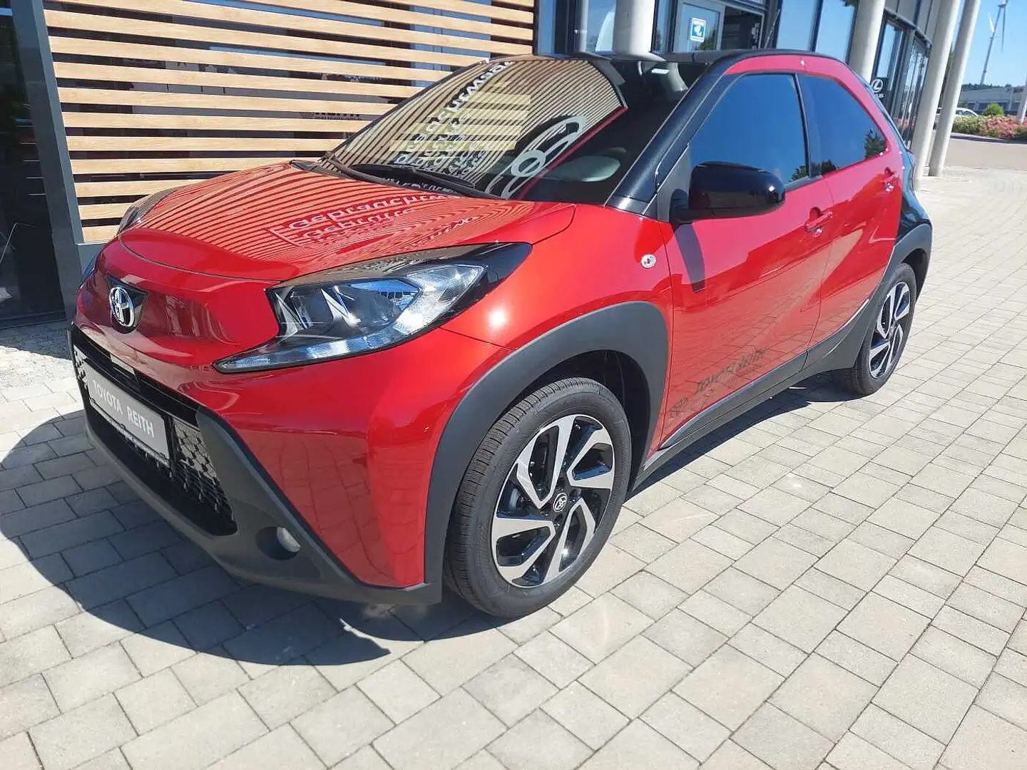 Toyota Aygo X Teamplayer CVT Roşu - 1