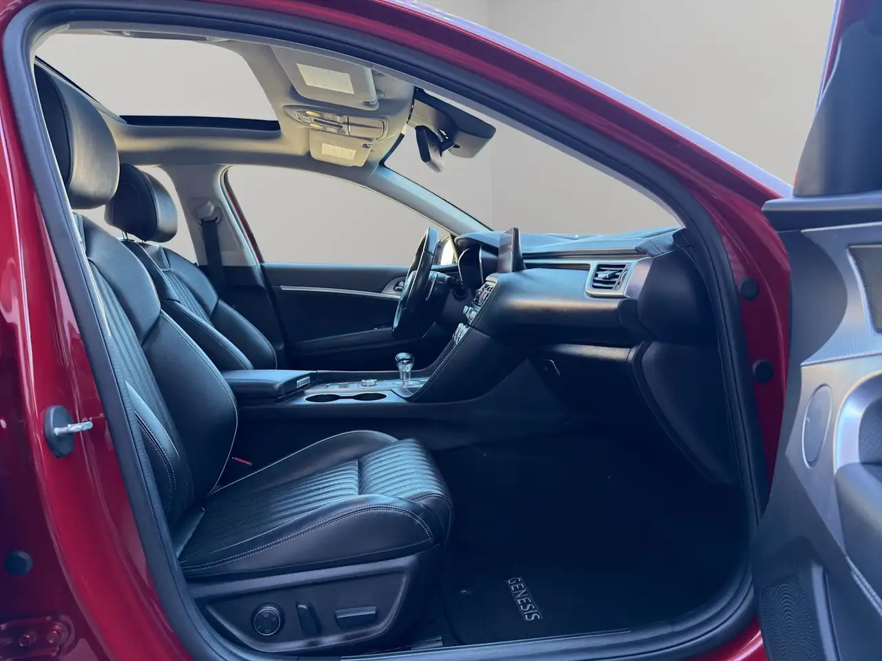 Genesis G70 снимка Genesis G70