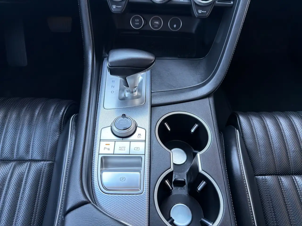 Genesis G70 снимка Genesis G70