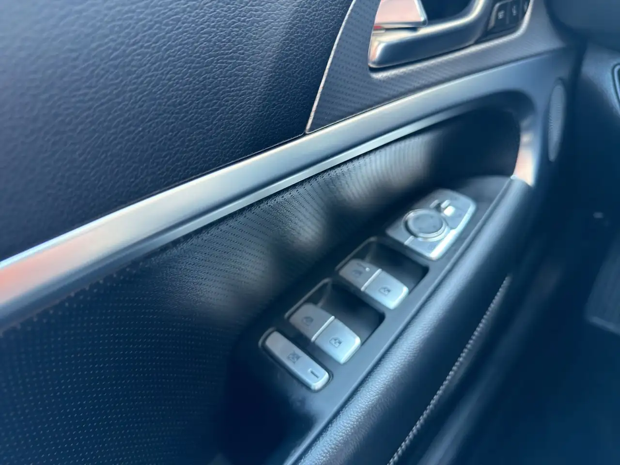Genesis G70 снимка Genesis G70