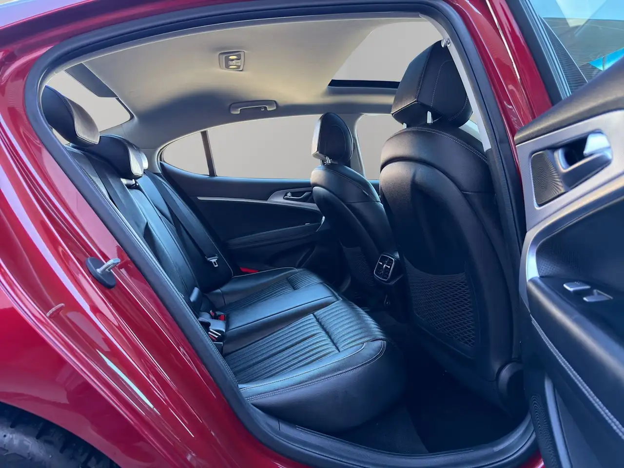 Genesis G70 снимка Genesis G70