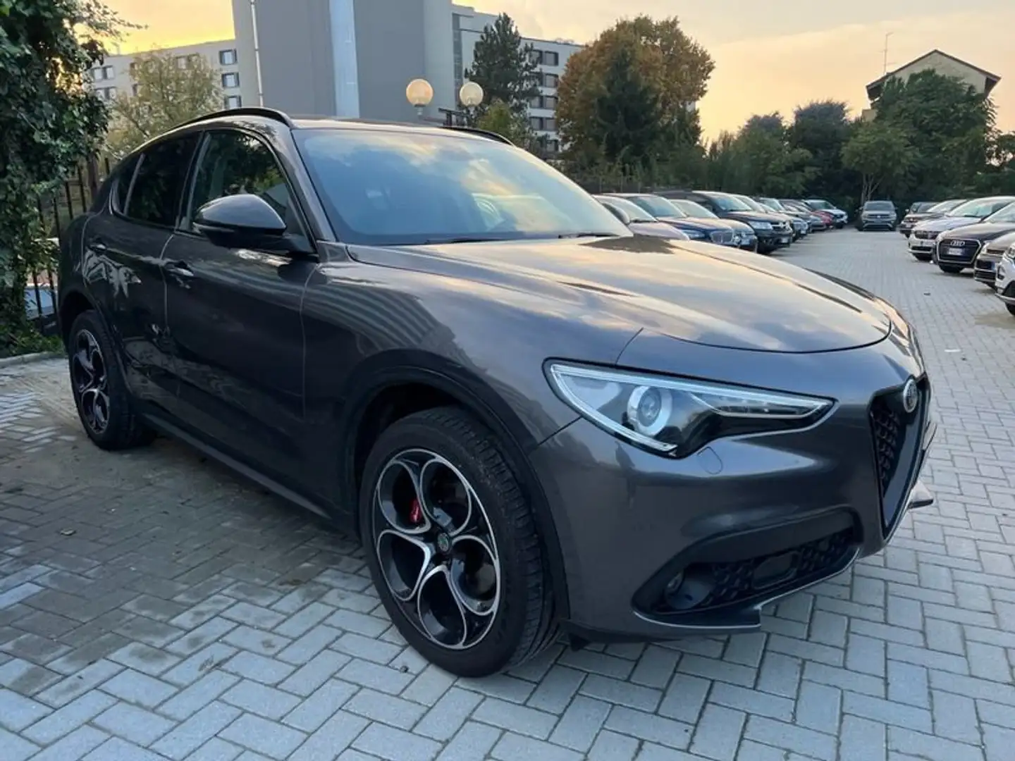 Alfa Romeo Stelvio 2.2 Turbodiesel 210 CV AT8 Q4 B-Tech Gri - 2
